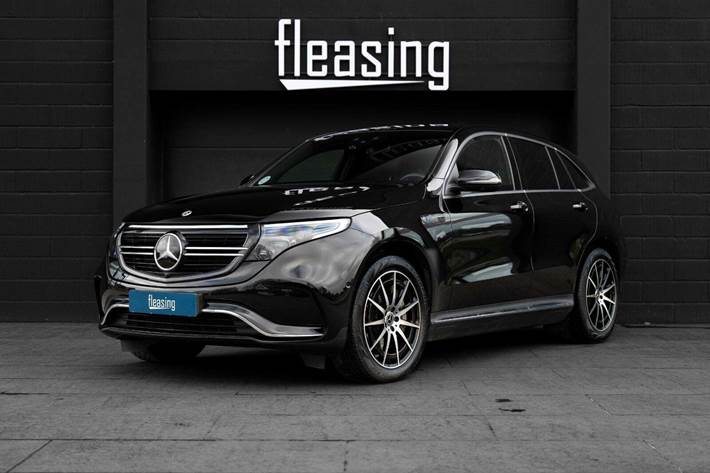 Sort Mercedes EQC400 fra 2020 set udefra