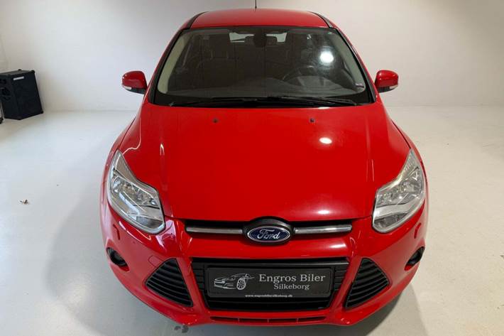 Rød Ford Focus fra 2012