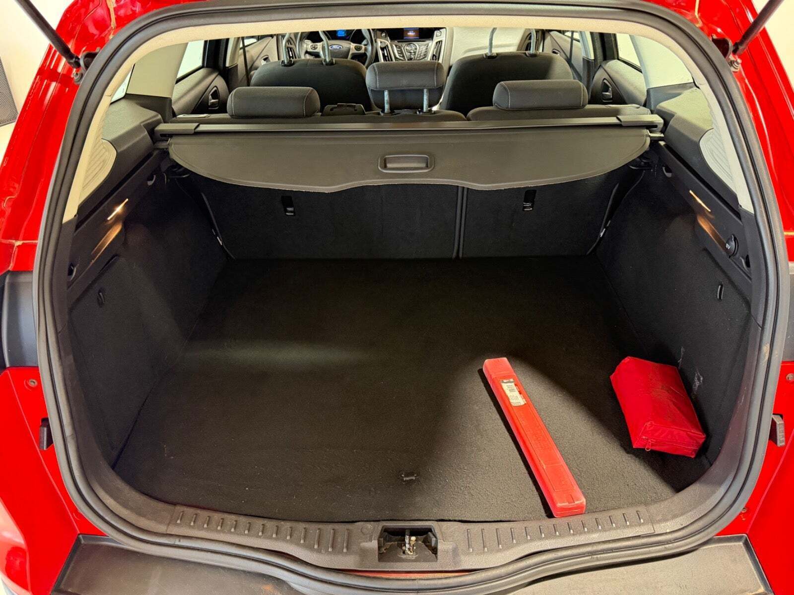 Rød Ford Focus fra 2012