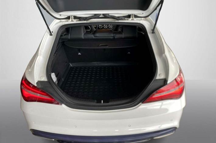 Hvid Mercedes CLA220 d fra 2018