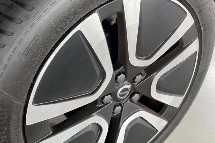Sort Volvo XC40 fra 2022