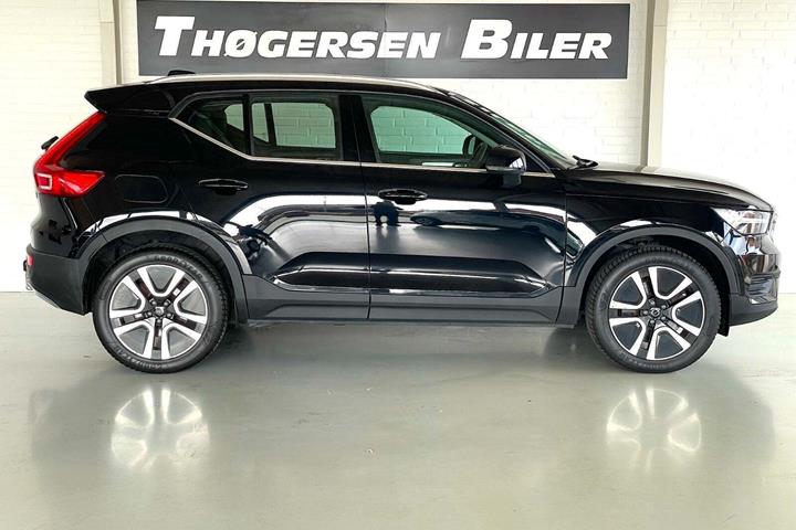 Sort Volvo XC40 fra 2022