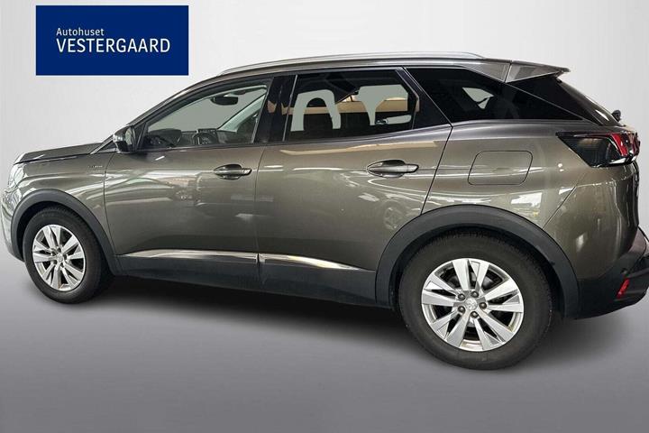 Grå Peugeot 3008 fra 2020