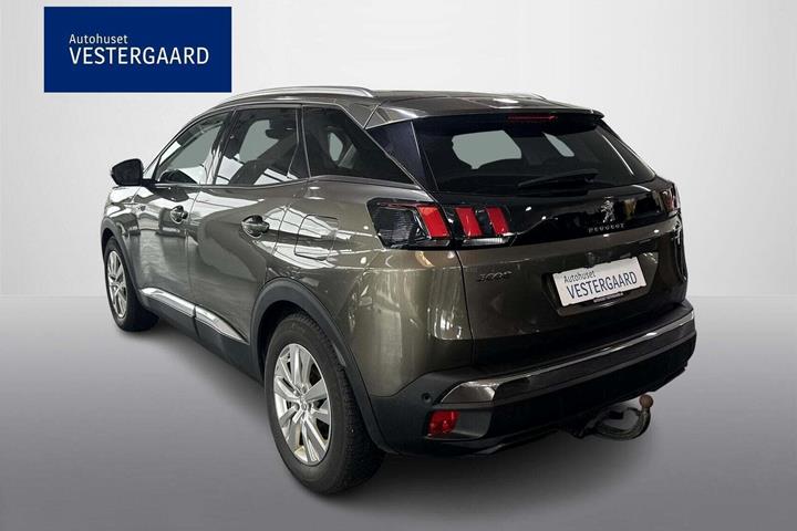 Grå Peugeot 3008 fra 2020