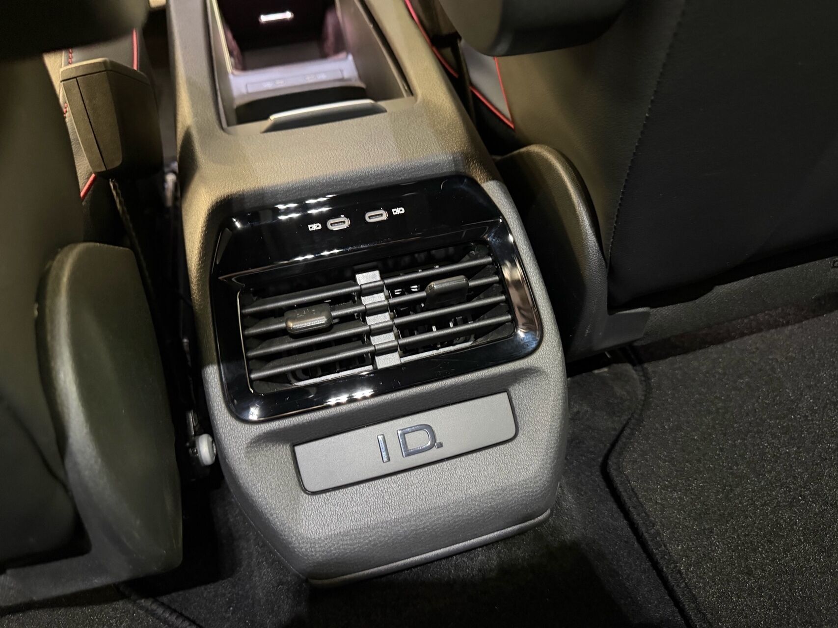 Sort VW ID.4 fra 2025