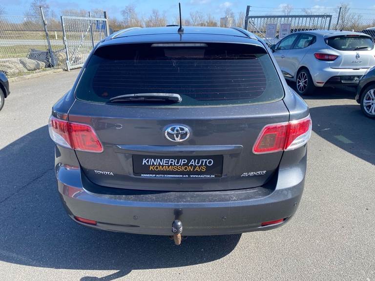 Toyota Avensis 2,0 VVT-I T2 152HK Stc 6g