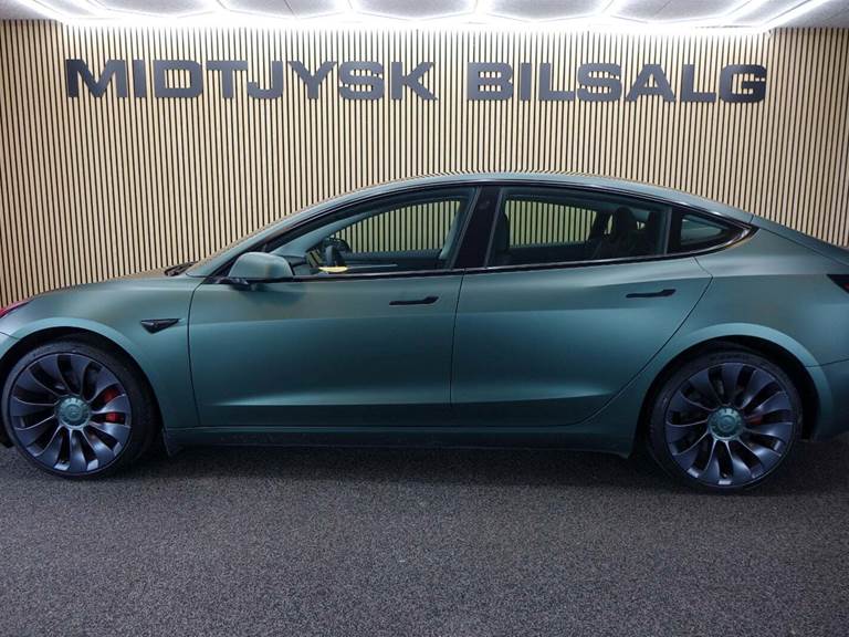 Tesla Model 3 Performance AWD