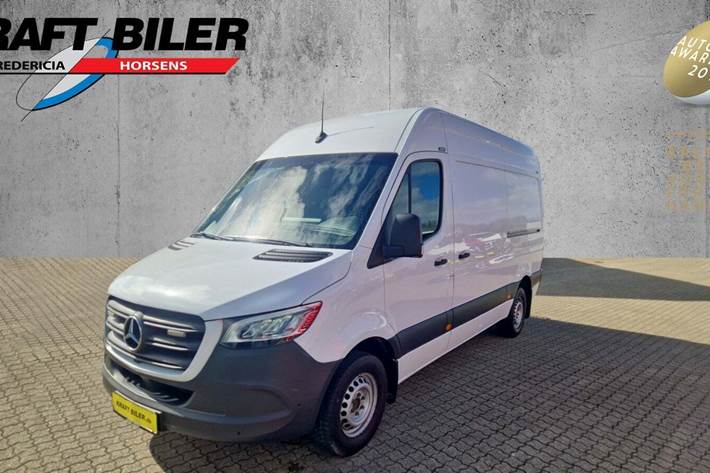Hvid Mercedes Sprinter 317 fra 2021