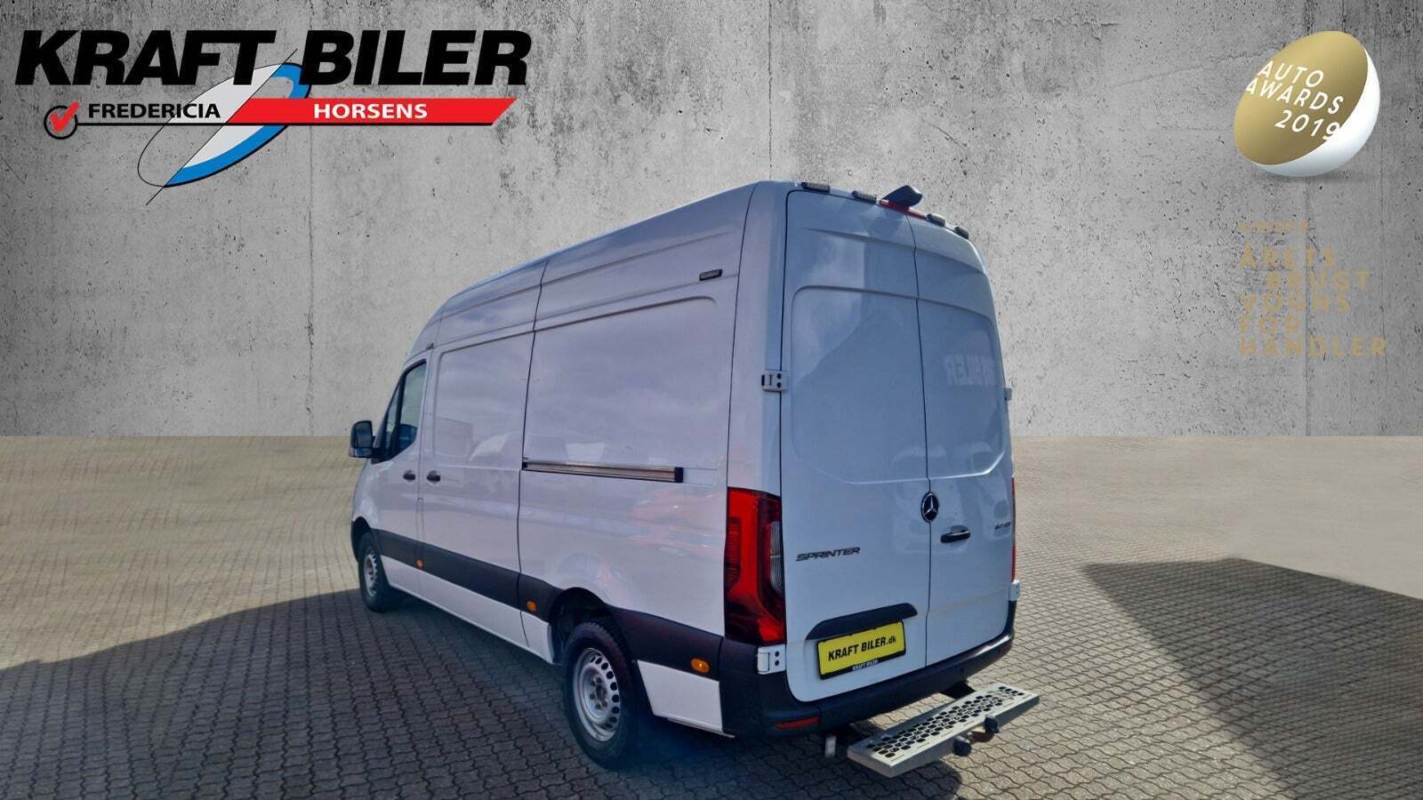 Hvid Mercedes Sprinter 317 fra 2021