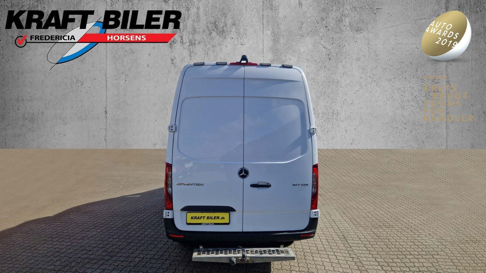 Hvid Mercedes Sprinter 317 fra 2021