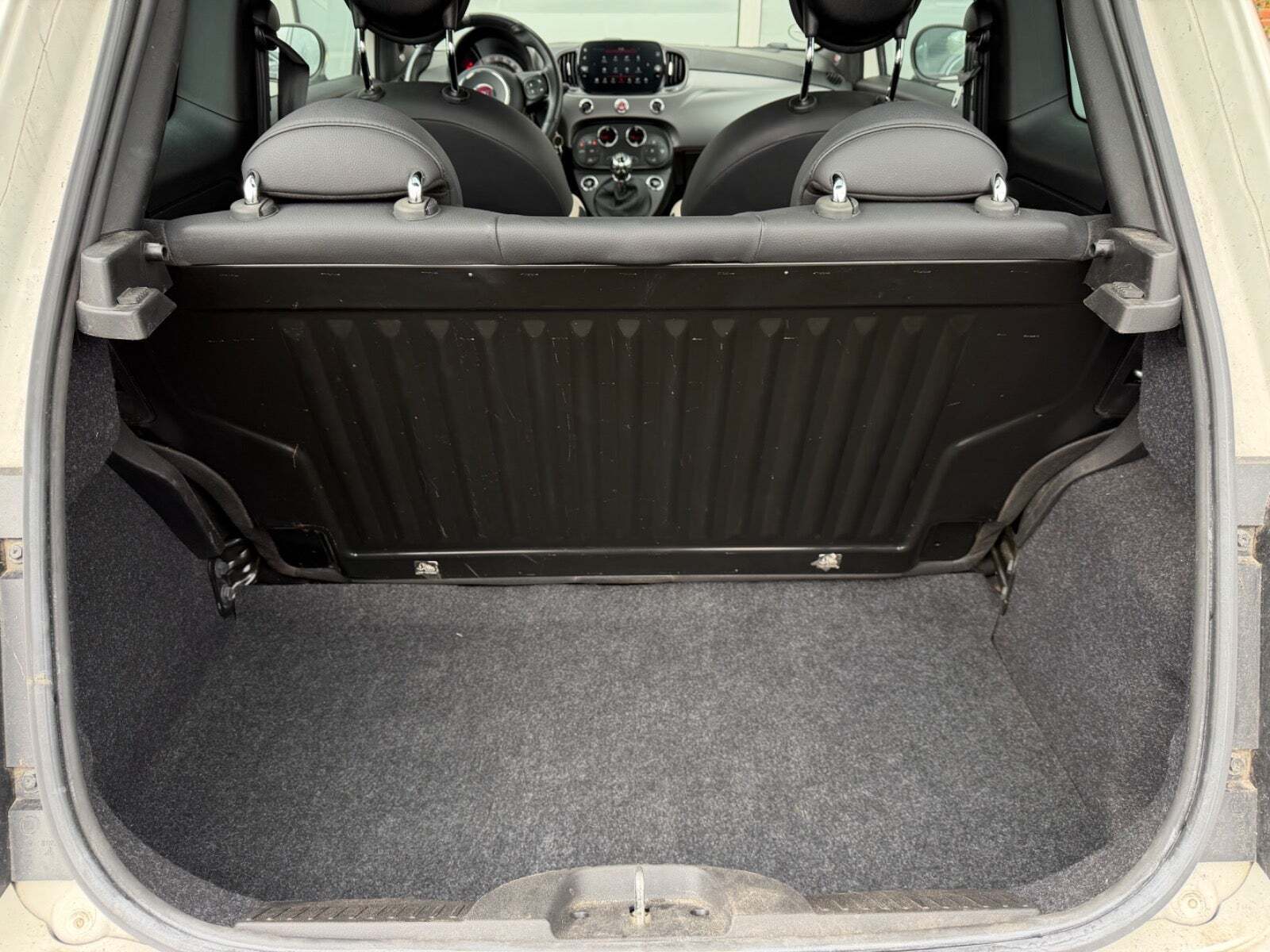 Hvid Fiat 500 fra 2019