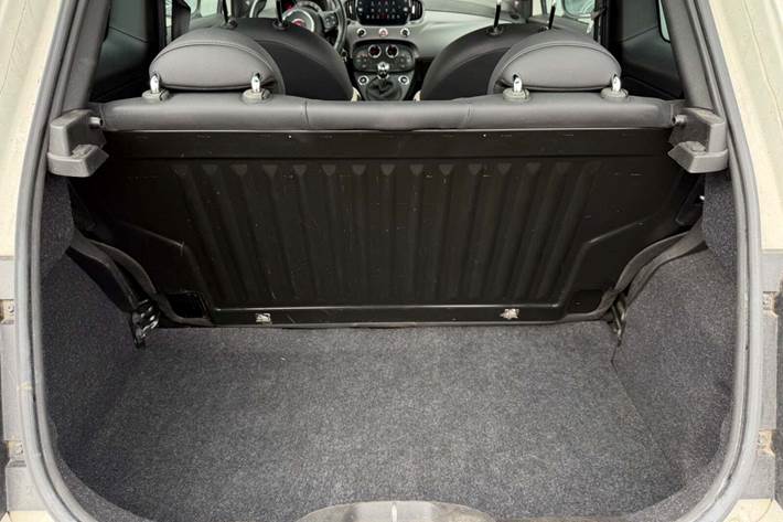 Hvid Fiat 500 fra 2019