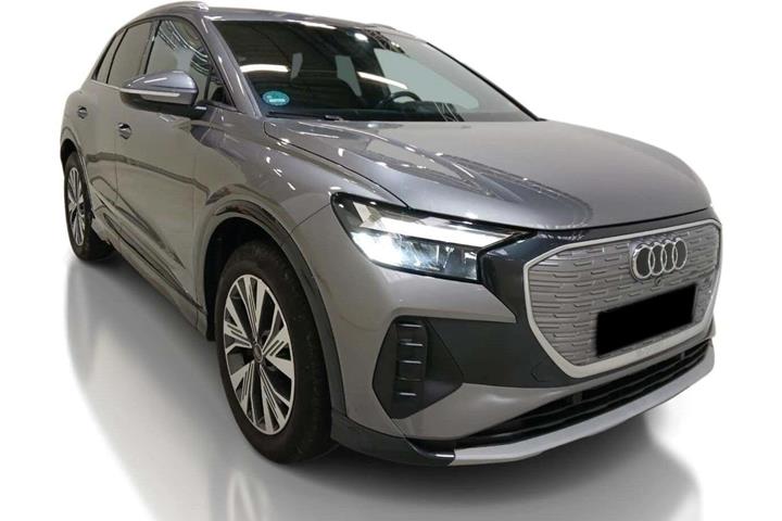 Grå Audi Q4 e-tron fra 2024