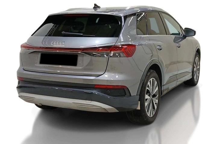 Grå Audi Q4 e-tron fra 2024
