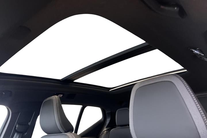Sort Volvo XC40 fra 2022