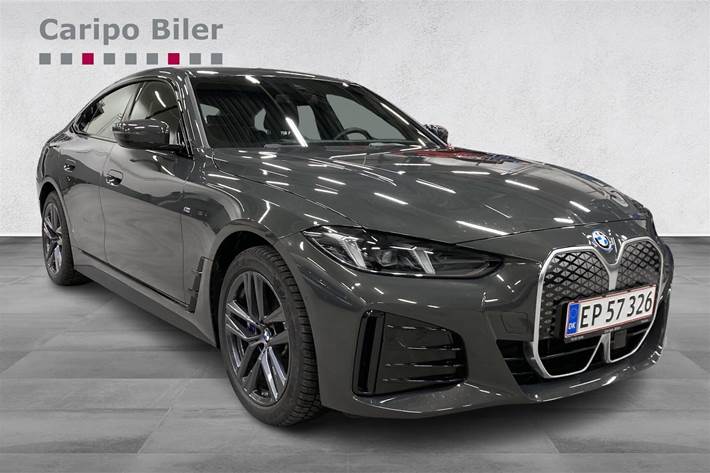 Grå BMW i4 fra 2024