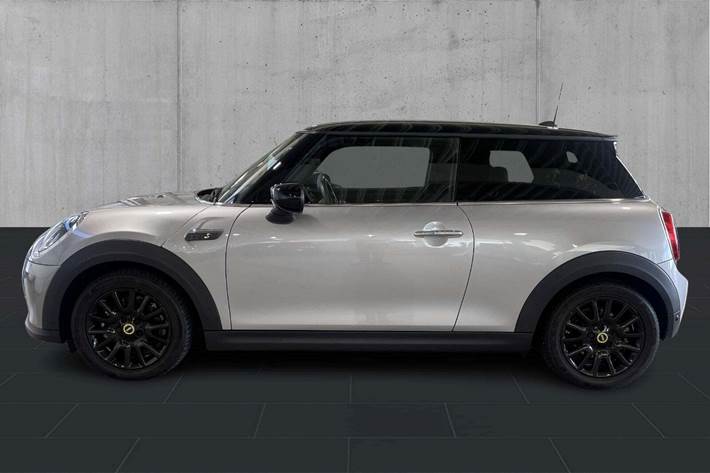 Sølv Mini Cooper SE fra 2023
