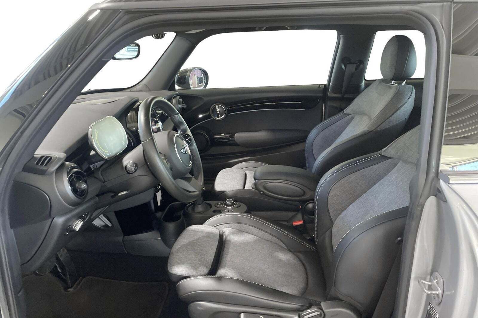 Mini Cooper SE Classic Trim