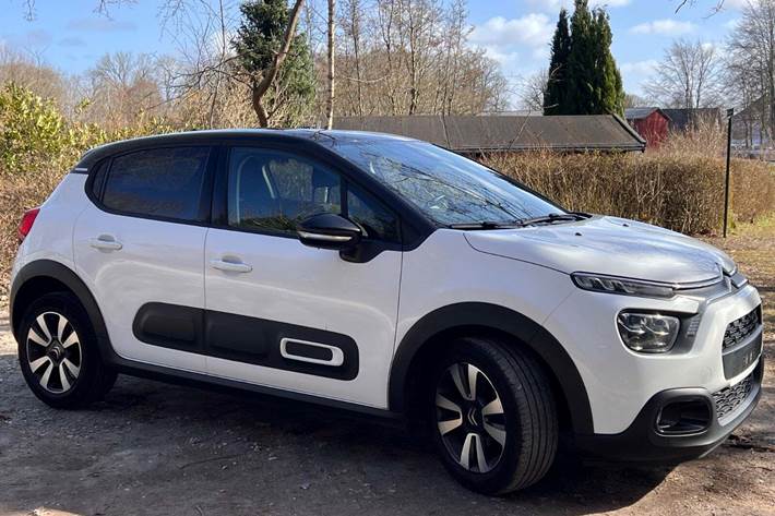 Hvid Citroën C3 fra 2021 set udefra