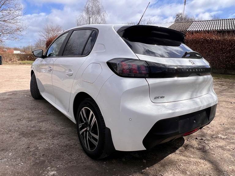 Peugeot 208 1,2 PureTech 75 Black Limited