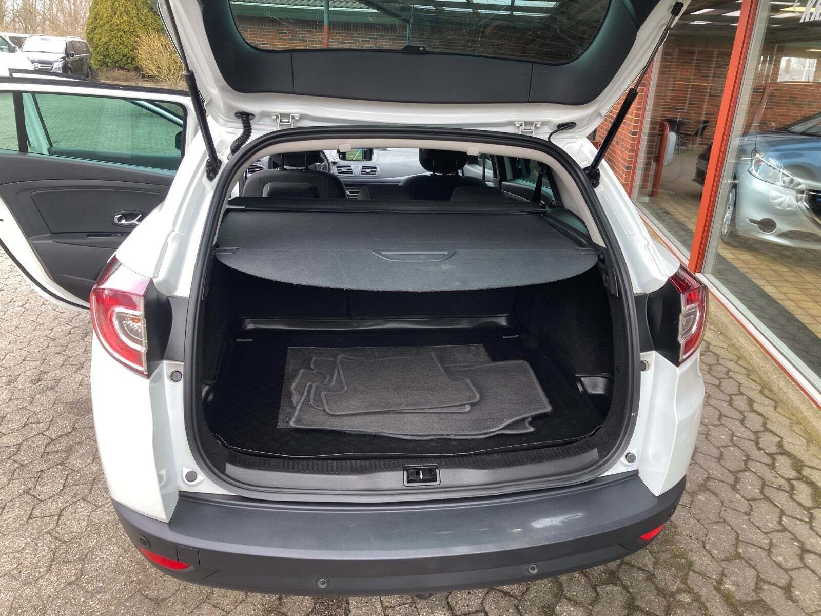 Hvid Renault Megane III fra 2014