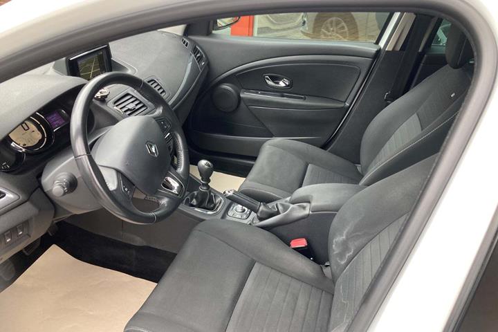 Hvid Renault Megane III fra 2014