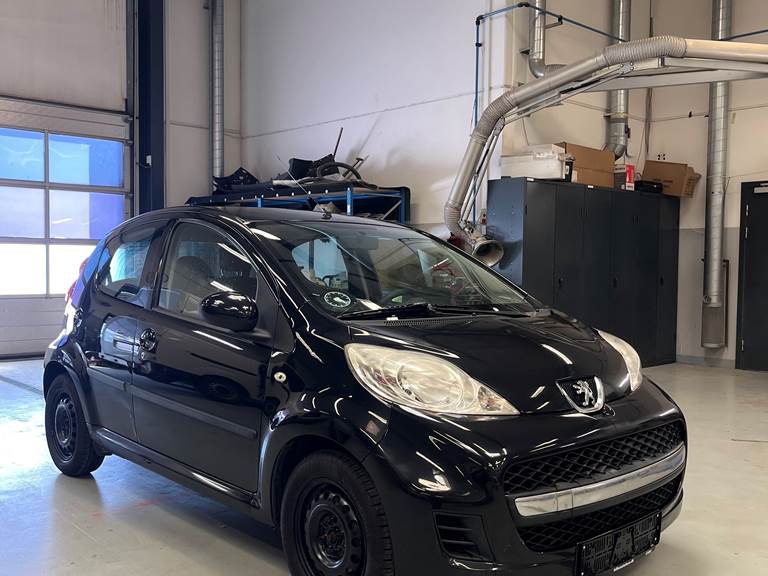 Peugeot 107 1,0 5-D 68 HK