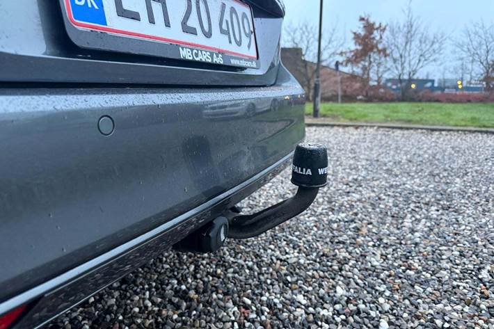 Grå VW Passat fra 2017