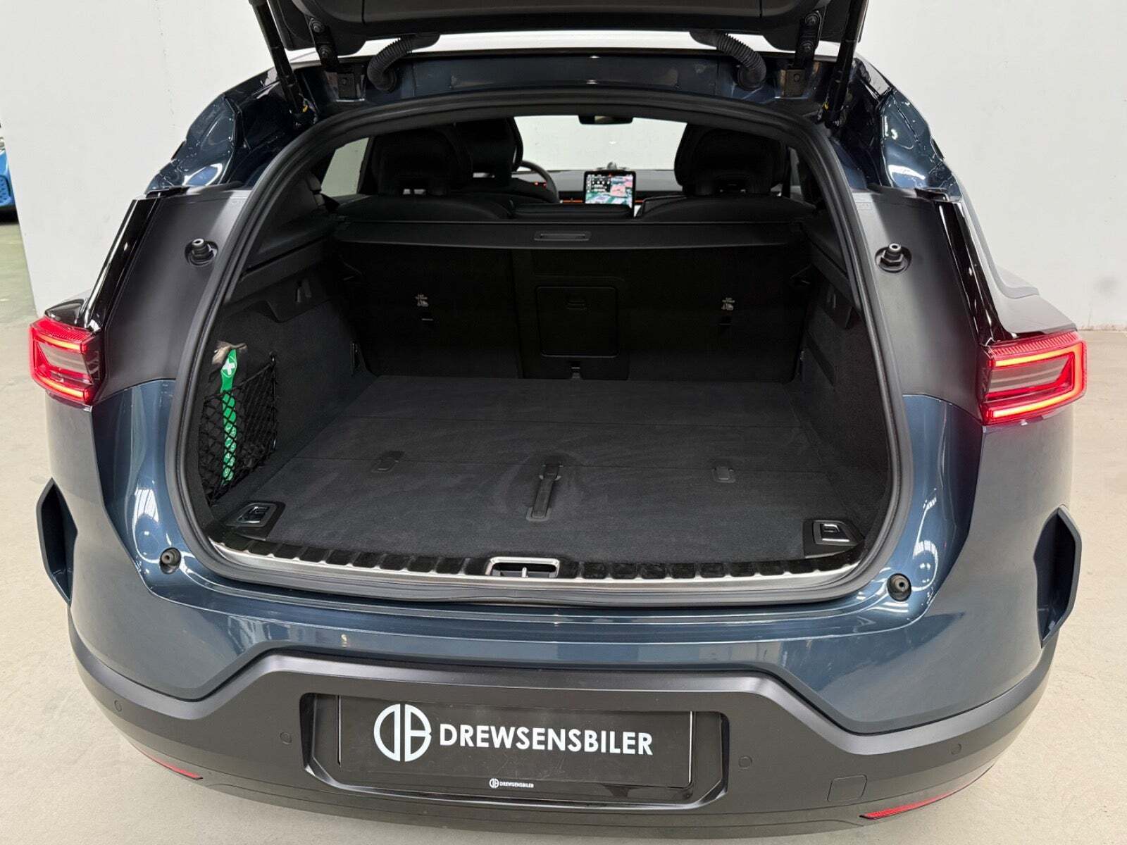 Blå Polestar 3 fra 2024