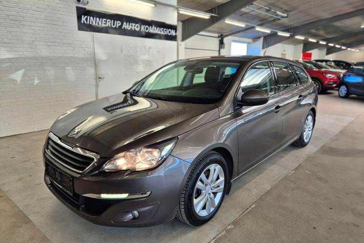 Sort Peugeot 308 fra 2014