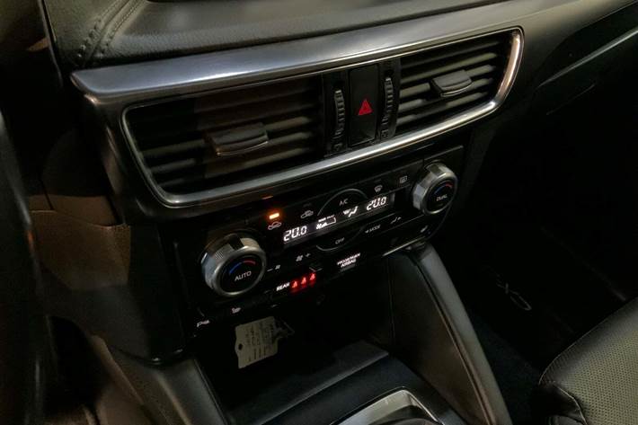 Grå Mazda CX-5 fra 2015