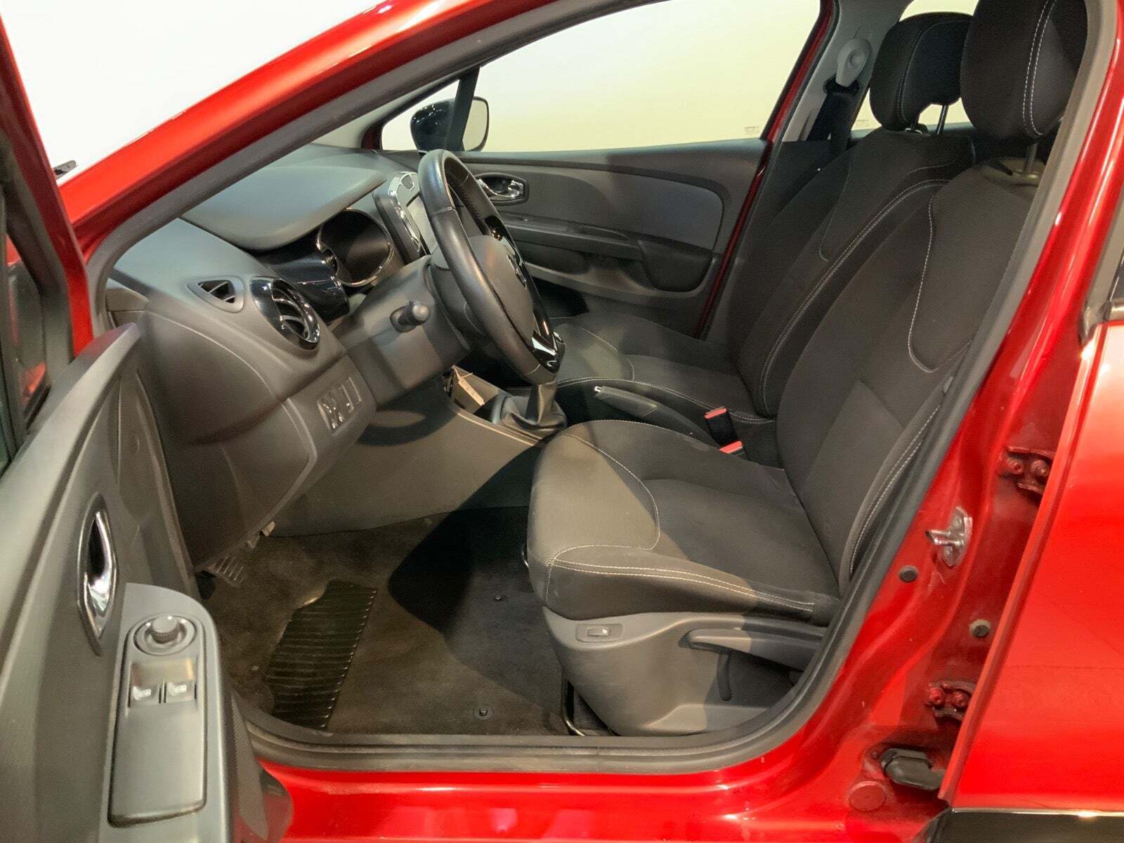 Renault Clio IV 1,5 dCi 75 Expression Sport Tourer