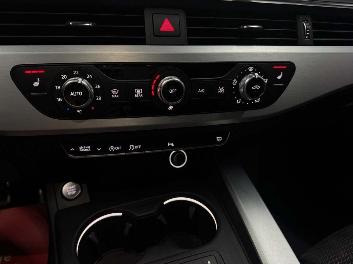 Grå Audi A4 fra 2016