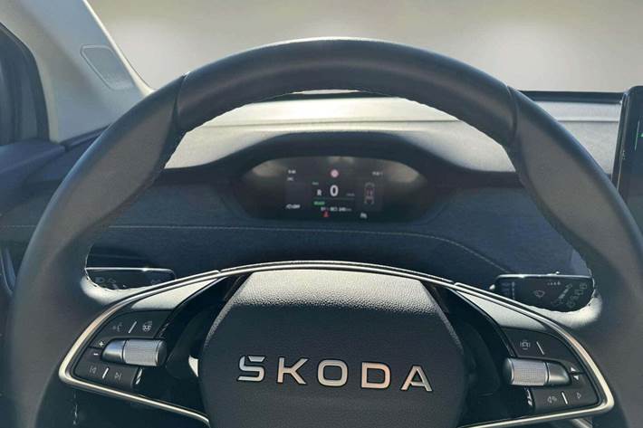 Grå Skoda Elroq fra 2025