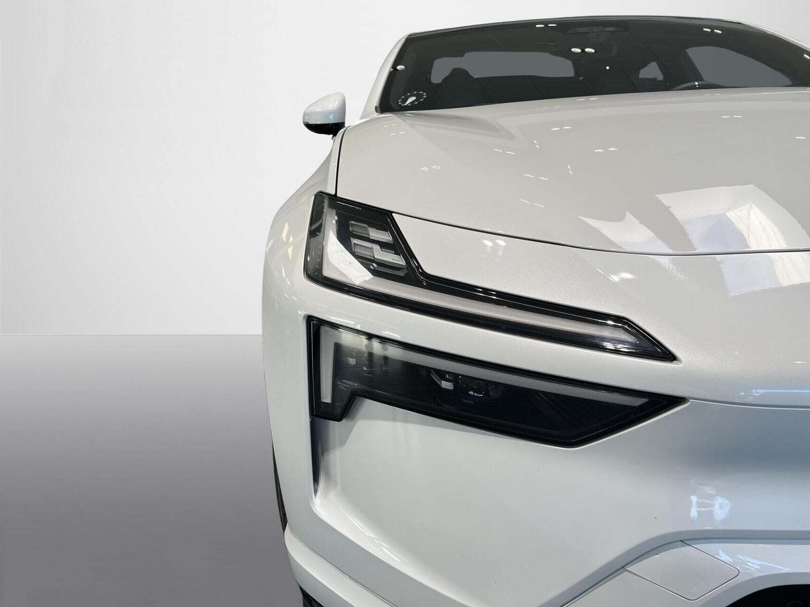 Hvid Polestar 4 fra 2026