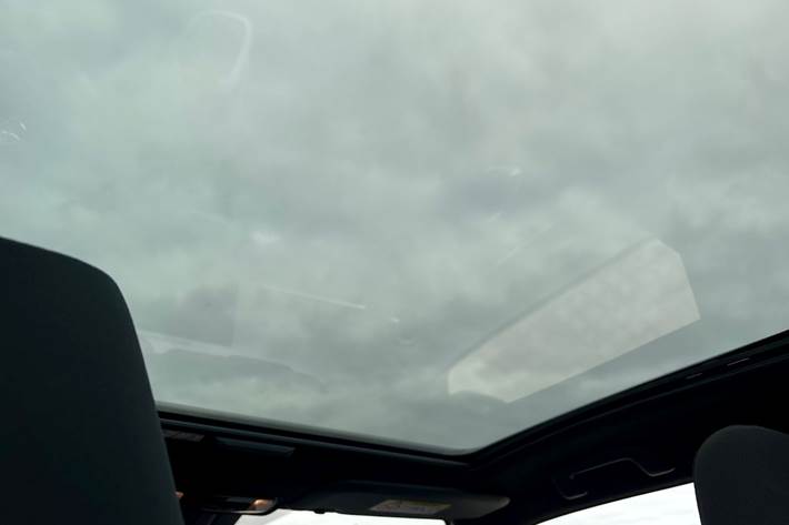 Grå Toyota Yaris Cross fra 2024