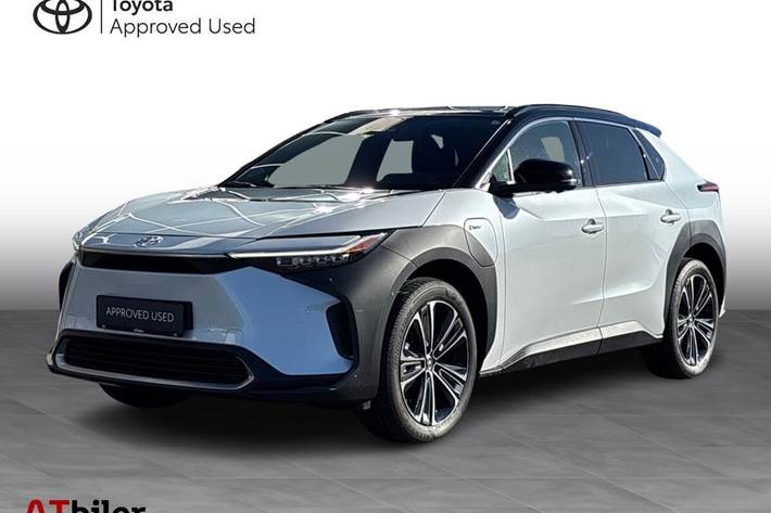 Hvid Toyota BZ4X fra 2025