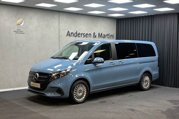 Blå Mercedes EQV 300 fra 2024