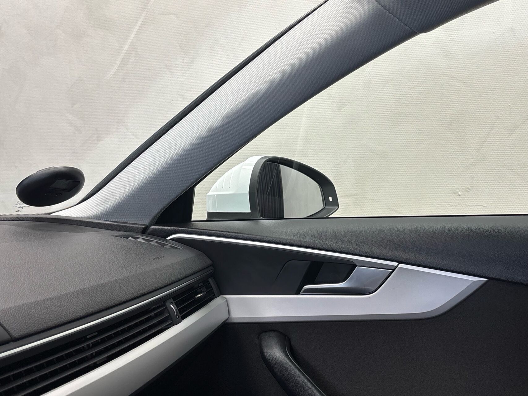 Hvid Audi A4 fra 2021