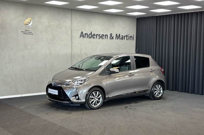 Brun Toyota Yaris fra 2017