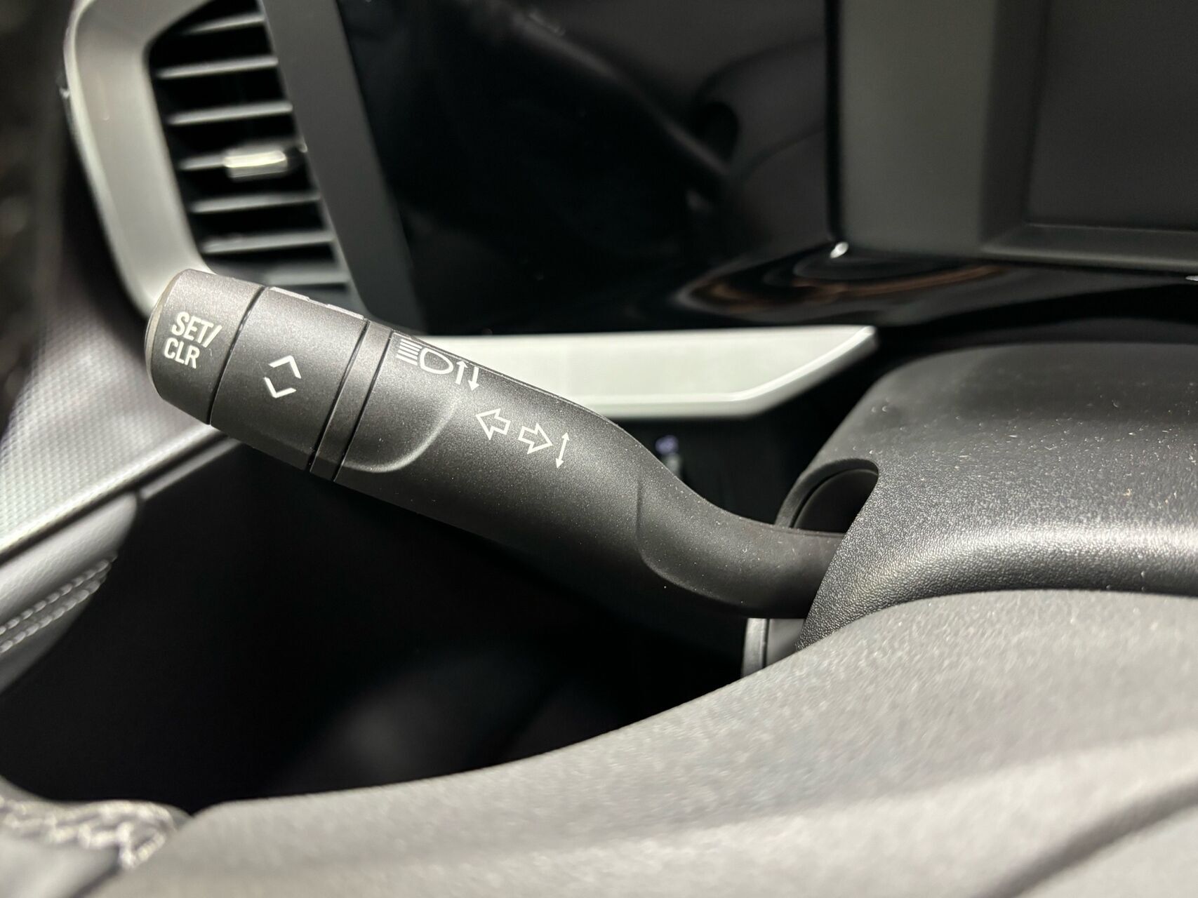 Rød Opel Mokka-e fra 2023