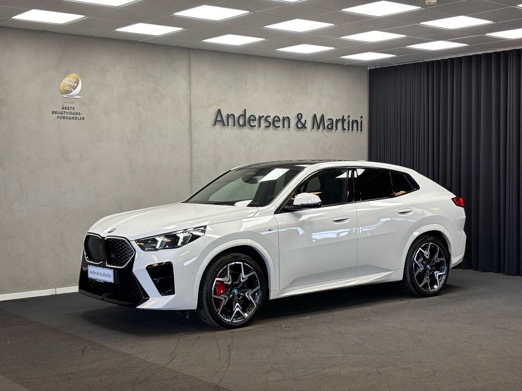 BMW iX2 xDrive30 EL M-Sport 313HK 5d Aut.