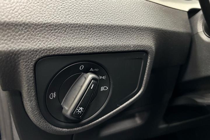 Blå VW Golf Sportsvan fra 2018