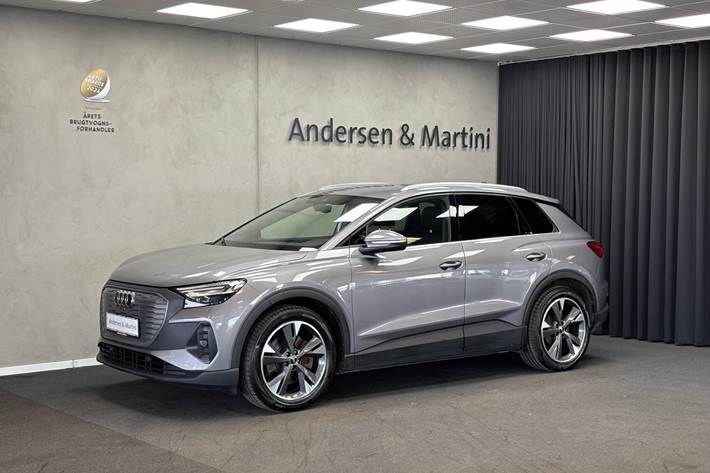Grå Audi Q4 fra 2022