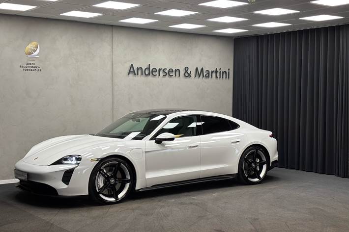 Hvid Porsche Taycan fra 2021