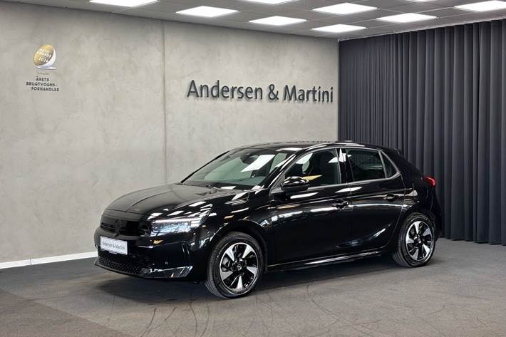 Sort Opel Corsa-e fra 2024