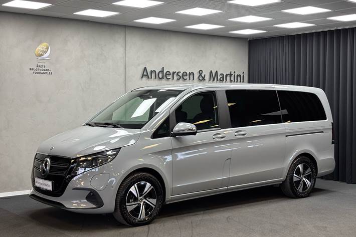 Grå Mercedes EQV 300 fra 2024