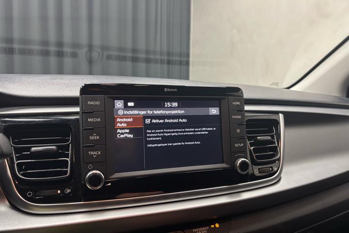 Blå Kia Rio fra 2020