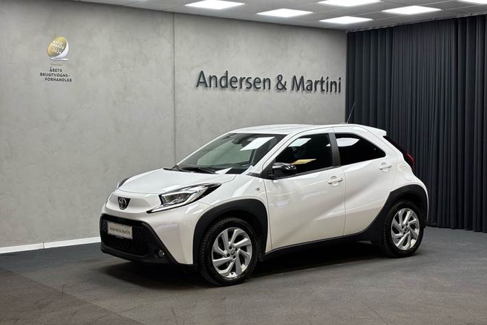 Hvid Toyota Aygo X fra 2024