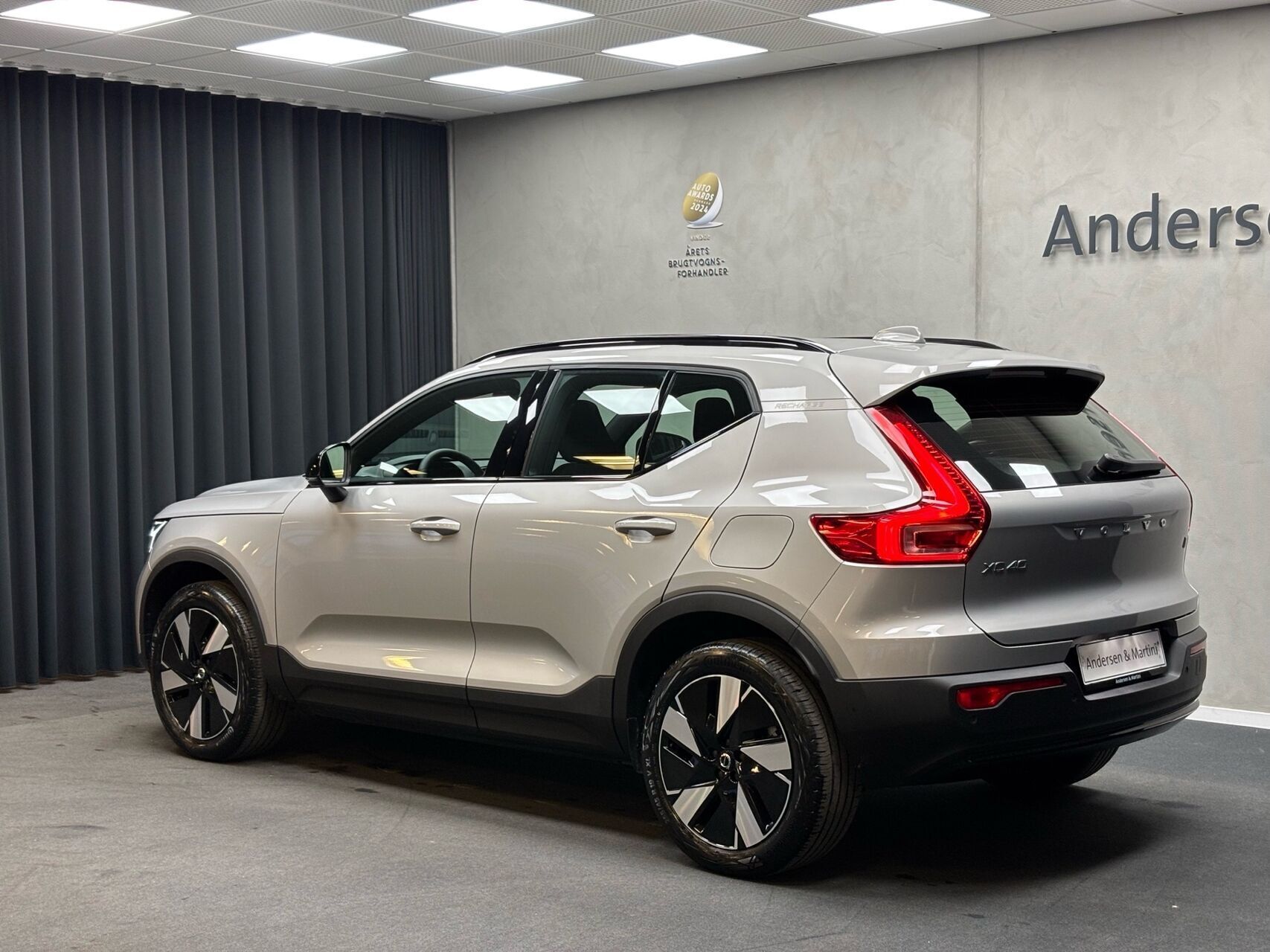 Volvo XC40 EL Core 238HK 5d Aut.